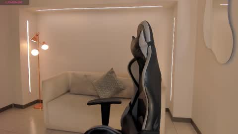 EllaClark online show from 09/17/25, 07:04