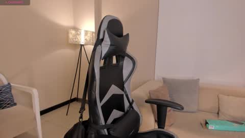 EllaClark online show from 09/26/25, 07:07