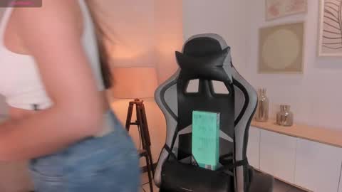 EllaClark online show from 10/03/25, 06:27