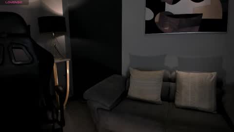 EllaClark online show from 10/11/25, 06:39