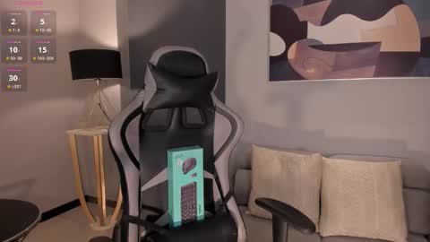 EllaClark online show from 10/13/25, 05:57