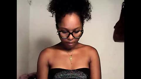 ellah245 online show from 04/25/26, 09:45