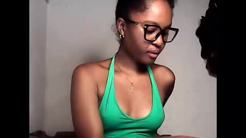 ellah245 online show from 05/03/26, 12:22