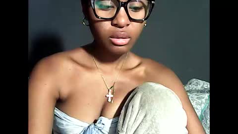 ellah245 online show from 05/24/26, 04:28
