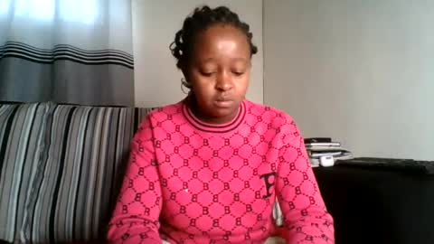 Snapshot of ellah_simone chatting on 06/14/26, 07:10 ellah-simone online show from 06/14/26, 07:10