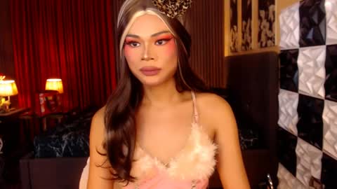 ellahemperialts online show from 05/18/26, 09:59