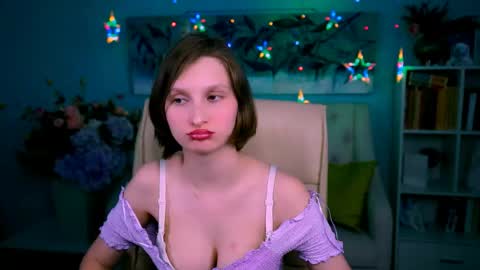 Ella online show from 05/29/26, 05:44