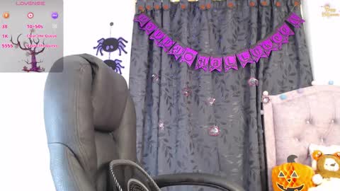 Ella Amoneth online show from 10/19/25, 07:36