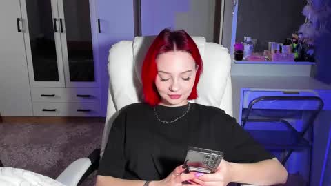 ellales online show from 10/14/25, 09:43