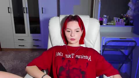 ellales online show from 10/15/25, 09:53