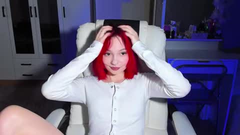 ellales online show from 12/05/25, 08:23