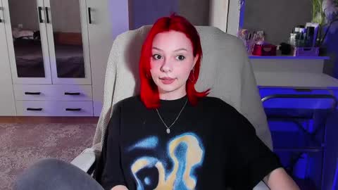Snapshot of ellales chatting on 04/21/26, 08:42 ellales online show from 04/21/26, 08:42