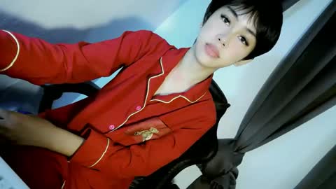 ella online show from 04/14/26, 09:32