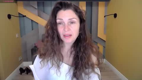 EllaLongs online show from 01/12/25, 12:33