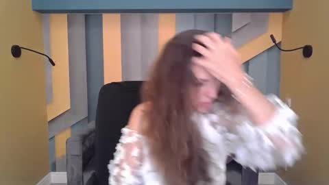 EllaLongs online show from 09/17/25, 11:34