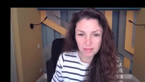 EllaLongs online show from 12/05/25, 12:36