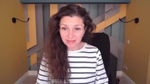 EllaLongs online show from 04/08/26, 11:32