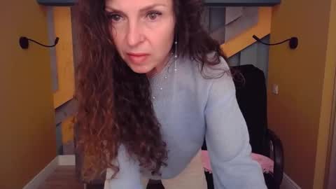 Snapshot of ellalongs chatting on 06/02/26, 11:34 EllaLongs online show from 06/02/26, 11:34