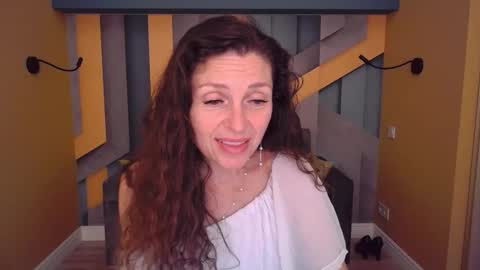 Snapshot of ellalongs chatting on 06/03/26, 02:33 EllaLongs online show from 06/03/26, 02:33