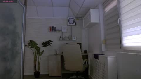            online show from 03/05/25, 12:33