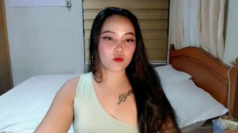 Snapshot of ellaminov chatting on 02/09/26, 12:09 Ella online show from 02/09/26, 12:09