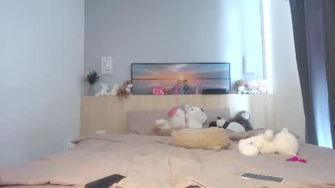 Snapshot of ellamirax chatting on 06/28/26, 03:01 Ella Mira online show from 06/28/26, 03:01
