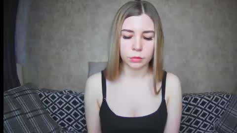 Snapshot of ellanuar chatting on 12/04/24, 07:06 EllaNuar online show from 12/04/24, 07:06