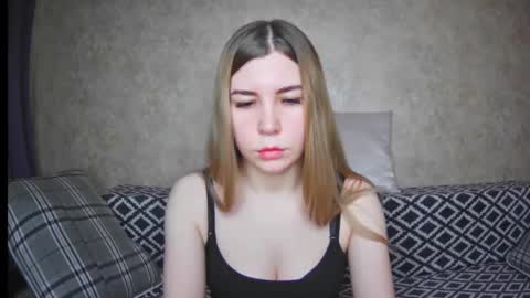 Snapshot of ellanuar chatting on 12/09/24, 02:02 EllaNuar online show from 12/09/24, 02:02