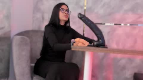  ella  online show from 11/01/25, 11:34