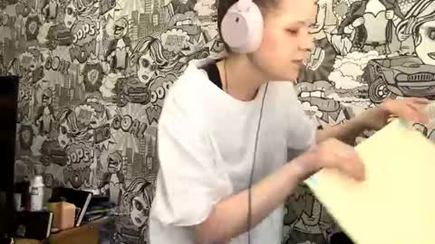 Mary online show from 07/17/26, 01:40