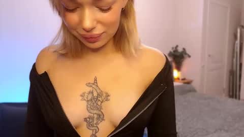 Snapshot of ellatwox chatting on 10/10/25, 05:17 Ella online show from 10/10/25, 05:17