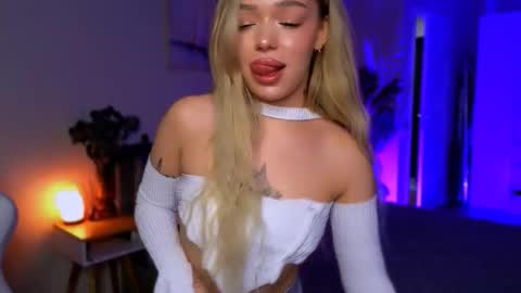 Snapshot of ellatwox chatting on 03/13/26, 05:58 Ella online show from 03/13/26, 05:58