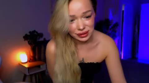 Snapshot of ellatwox chatting on 03/21/26, 05:45 Ella online show from 03/21/26, 05:45