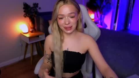 Snapshot of ellatwox chatting on 04/08/26, 06:13 Ella online show from 04/08/26, 06:13