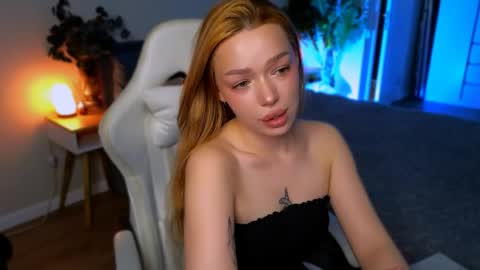 Ella online show from 05/22/26, 06:20