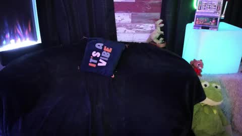 Snapshot of elle4you chatting on 03/16/26, 07:07 ELLE online show from 03/16/26, 07:07