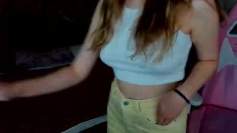 elle_ellise online show from 10/27/25, 12:58