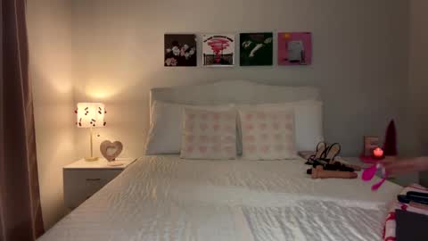 Ellebby7 online show from 12/19/24, 03:51