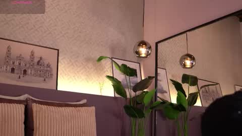 Snapshot of ellediane chatting on 09/24/25, 10:13 Elle Diane online show from 09/24/25, 10:13