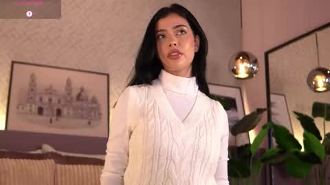 Snapshot of ellediane chatting on 09/27/25, 10:26 Elle Diane online show from 09/27/25, 10:26