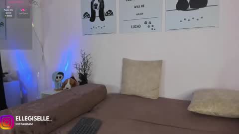 Yiss online show from 11/02/25, 02:58