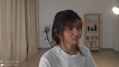 Linda Restrepo online show from 01/17/25, 09:28