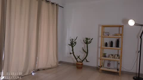 Linda Restrepo online show from 01/23/25, 08:02