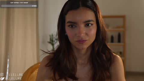 Linda Restrepo online show from 02/04/25, 09:20