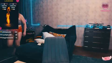 Elli   NEXT STREAM      online show from 02/03/25, 05:56