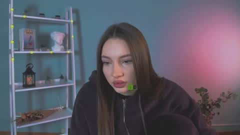 Snapshot of ellen_haze chatting on 12/15/25, 09:35 ellen_haze online show from 12/15/25, 09:35