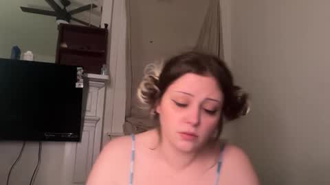 Snapshot of ellenauti chatting on 02/17/26, 08:22 nautiellebbw online show from 02/17/26, 08:22