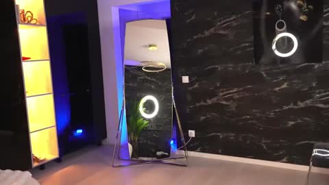 EllenKarter online show from 01/19/25, 09:34