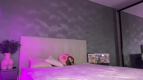 Snapshot of ellenmays chatting on 12/20/25, 04:08 Ellen online show from 12/20/25, 04:08