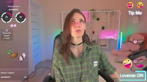 Jennyfer online show from 06/02/26, 09:39